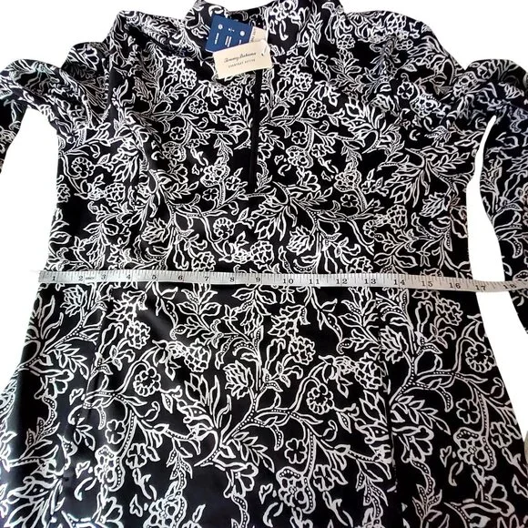 Tommy Bahama Everyday Active Black & White Floral Long Sleeve Zip Top Size  L - Picture 7 of 12